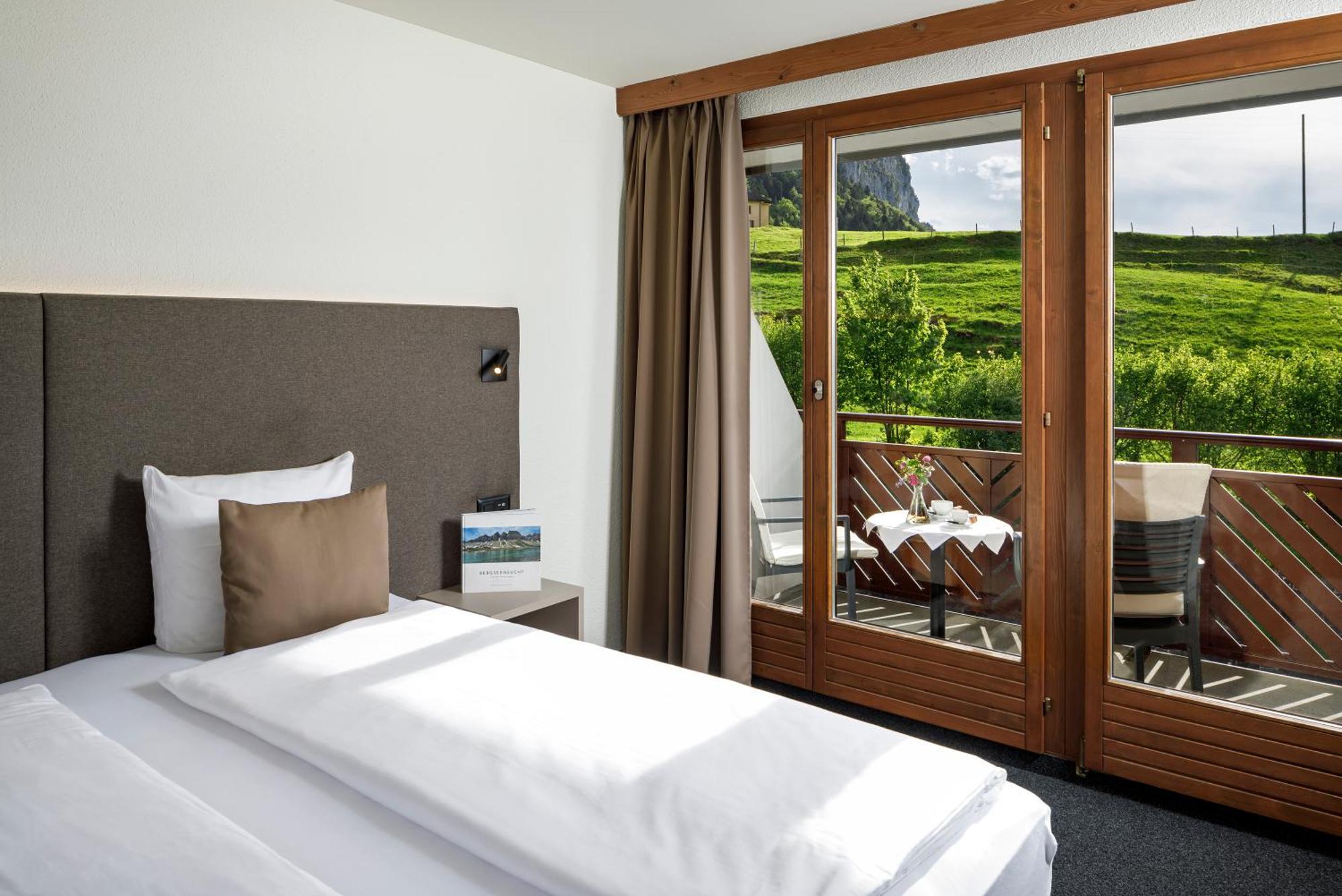 Hotel Und Naturhaus Bellevue Seelisberg Luaran gambar
